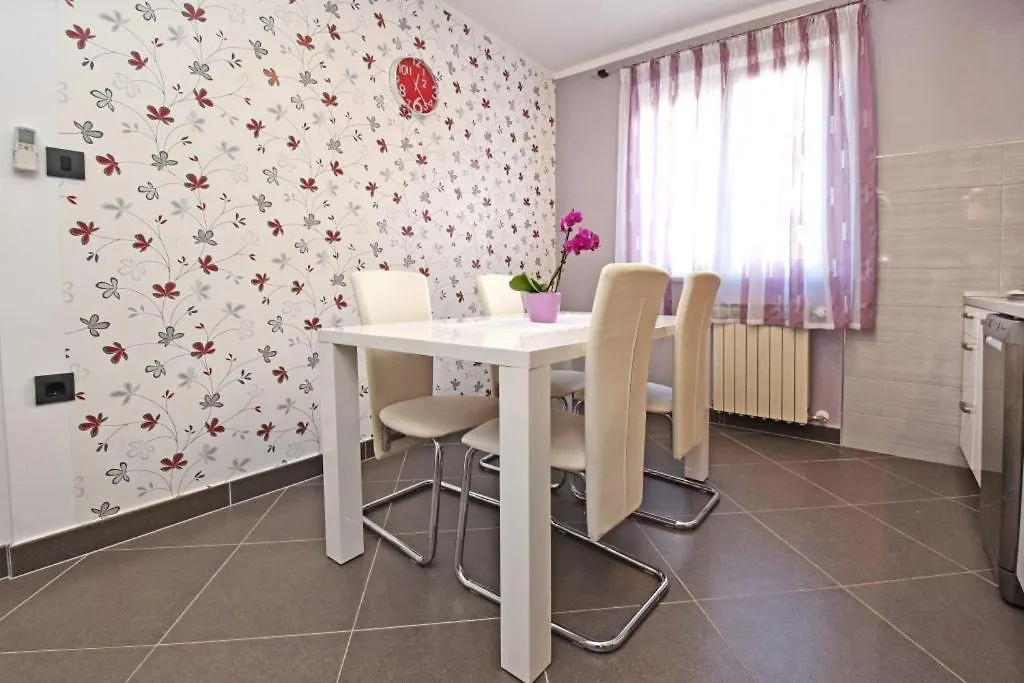 Orhideja Apartment Novigrad
